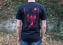 Charger l&#39;image dans la galerie, T-Shirt We Are Punks In A Manor
